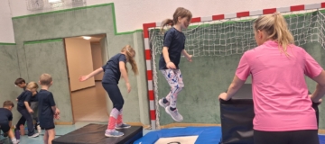 8C1C23B1-6C2F-4EFC-833C-A78569D22351